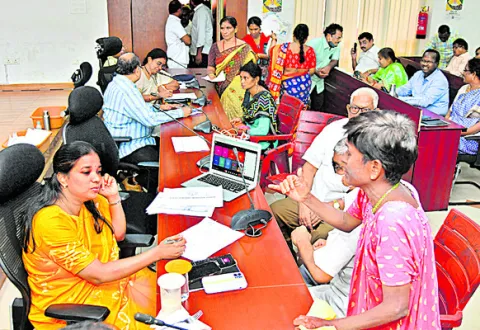 అర్జీలకు నాణ్యమైన పరిష్కారం చూపండి 