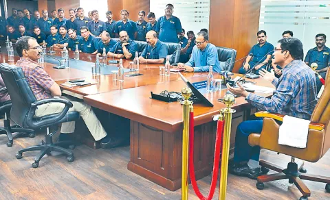 Hydra Marshals Boycott Duties Over Reducing Salaries