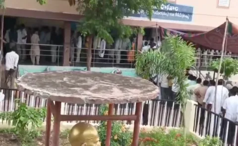జమ్మలమడుగు ఓటర్లతో రిగ్గింగ్‌