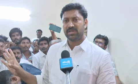 Villagers Of Achivelli With MP AVinash Pulivendula ZPTC Election