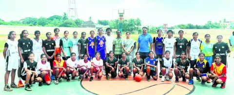 బాస్కెట్‌బాల్‌ జిల్లా జట్ల ఎంపిక  
