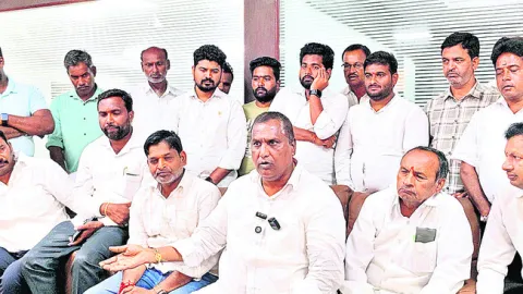 యూరియాపై    ఆందోళన వద్దు– మంత్రి అడ్లూరి లక్ష్మణ్‌కుమార