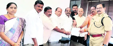 అసభ్యకర పోస్టులపై చర్యలు తీసుకోవాలి 