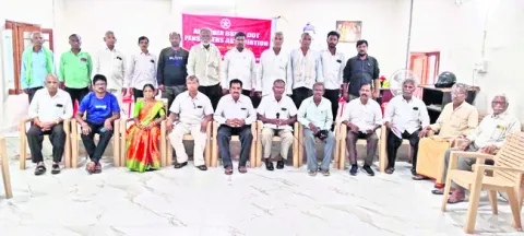 ప్రజాకళల రక్షణకు ప్రయత్నించాలి