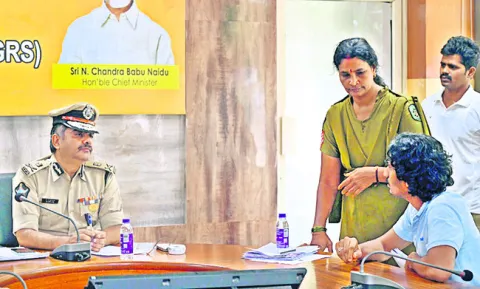 పోలీసు పీజీఆర్‌ఎస్‌కు 105 ఫిర్యాదులు