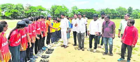 రాష్ట్రస్థాయిలోనూ సత్తా చాటాలి
