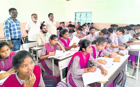 విద్యార్థులు గైర్హాజరు కాకుండా చూడాలి