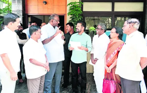 ఇల్లెందు, మానుకోటకూ ‘సీతారామ’ జలాలు ఇవ్వండి 