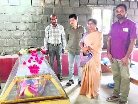 వృద్ధ