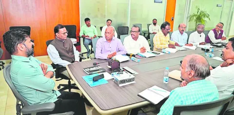 ఆలయాలను అద్భుతంగా తీర్చిదిద్దాలి 