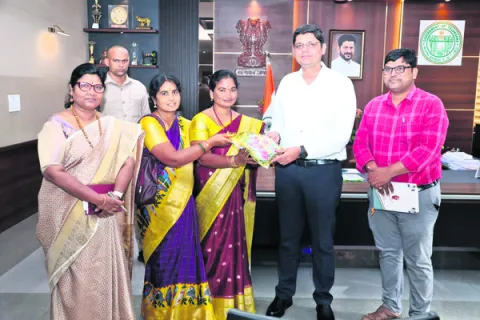 ‘లక్‌పతి దీదీ’కి మూడు సంఘాల ఎంపిక 
