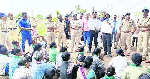 చట్టప్రకారం నడుచుకుంటేనే సహకారం