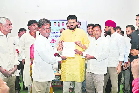 విద్య, వైద్యానికి ప్రాధాన్యం