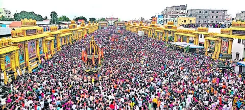 భువనమ