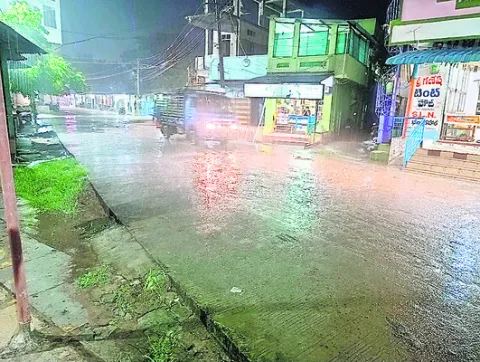 ఏజెన్సీలో భారీ వర్షం