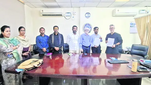 MGU VC Altaf Hussain signs agreement with TD NGO