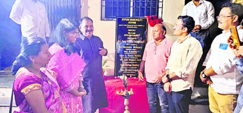 ● సీస