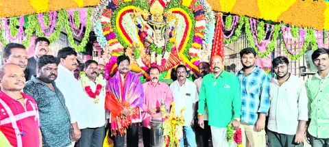 కరుణించమ్మా..