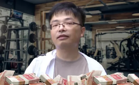 Chinese man spends one crore for 300 year gym membership owner vanishes12