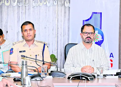 అప్రమత్తంగా ఉండాలి