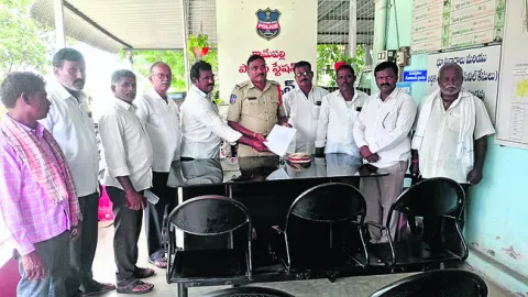 హత్యకు కుట్ర పన్నిన యువకుడిపై ఫిర్యాదు