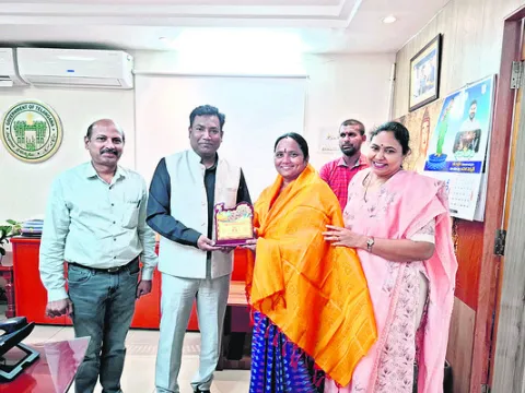 డిగ్రీ కళాశాలలో  ప్రవేశాలు సెంచరీ!
