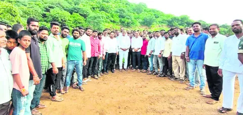 ఇచ్చిన మాట నిలబెట్టుకున్న మంత్రి