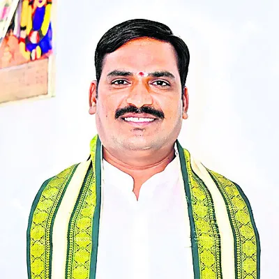 ఉదయం 9.30 గంటలకే పతాకావిష్కరణ
