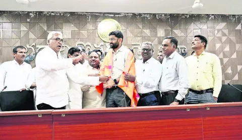 క్రిస్టియన్‌ మైనారిటీల సమస్యలు పరిష్కరిస్తాం