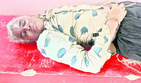 పొట్టకూటి కోసం వచ్చి అనంతలోకాలకు.. 