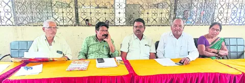వ్యాపారుల సిండికేట్‌!