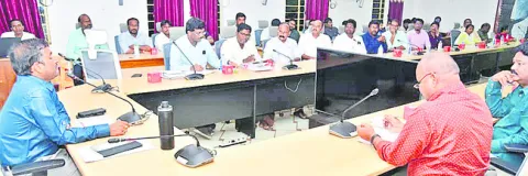 అనధికార లేఔట్ల క్రమబద్ధీకరణకు అవకాశం 