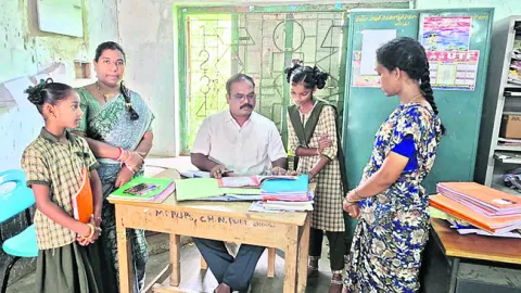 చదువులో వెనుకబడిన          విద్యార్థులకు ప్రత్యేక తరగతు