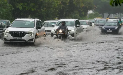 Delhi NCR Rains Waterlogging in Several Areas13