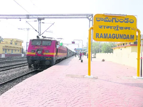 రైళ్ల హాల్టింగ్‌ పునరుద్ధరణ 