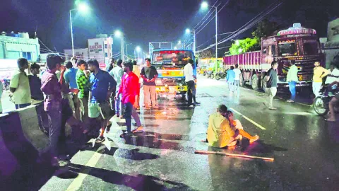 సిలిండర్‌ పేలి మామాకోడళ్లకు తీవ్రగాయాలు 