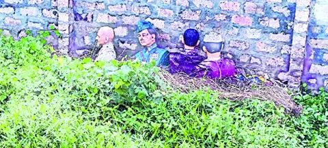 ● మహనీయులకు ఇచ్చే గౌరవం ఇదేనా! 