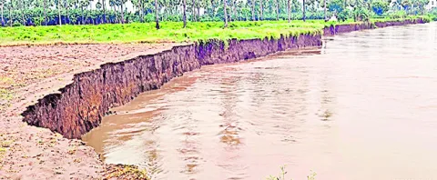 వరద ఉ
