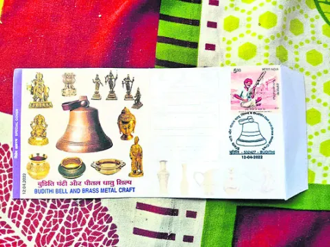 ● కవర