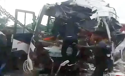 Bihar Bound Bus Rams Into Truck in West Bengals Burdwan14