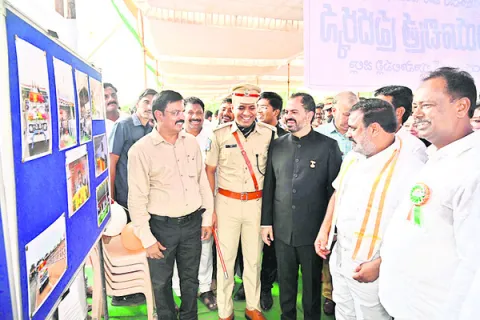 అవార్డు పొందడం  సంతోషం..

