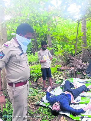 అనుమానాస్పదంగా ఎలక్ట్రీషియన్‌ మృతి 