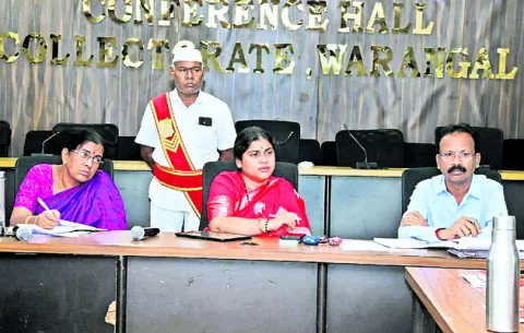 అధికారులు అప్రమత్తంగా ఉండాలి