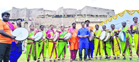 ఢిల్ల