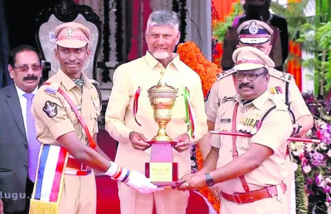 కర్నూలు పటాలంకు   రాష్ట్రస్థాయి అవార్డు 