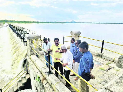 నిమజ్జనానికి ఇప్పటి నుంచే ఏర్పాట్లు