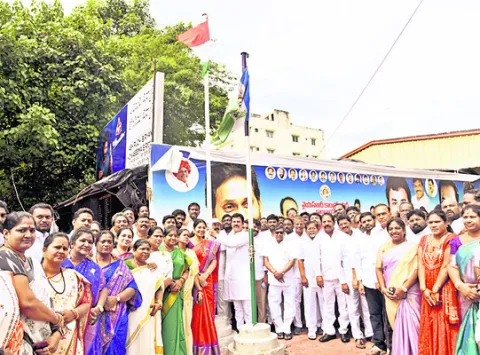 స్వేచ్ఛ, స్వాతంత్య్రాన్ని హరించేలా కూటమి పాలన 