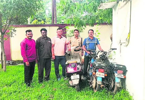 ద్విచక్రవాహనాలు స్వాధీనం