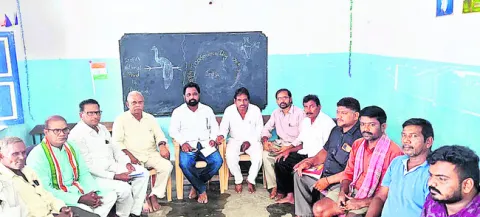 బొబ్బిలిని మన్యం జిల్లాలో కలపాలి 