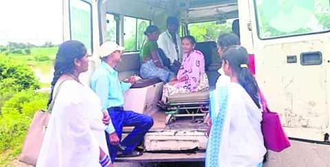 గర్భిణుల తరలింపు